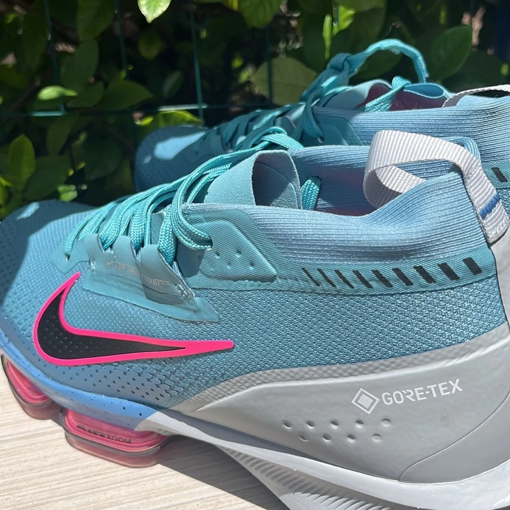 Nike Blue and Pink Sneakers - Picture 5 of 7